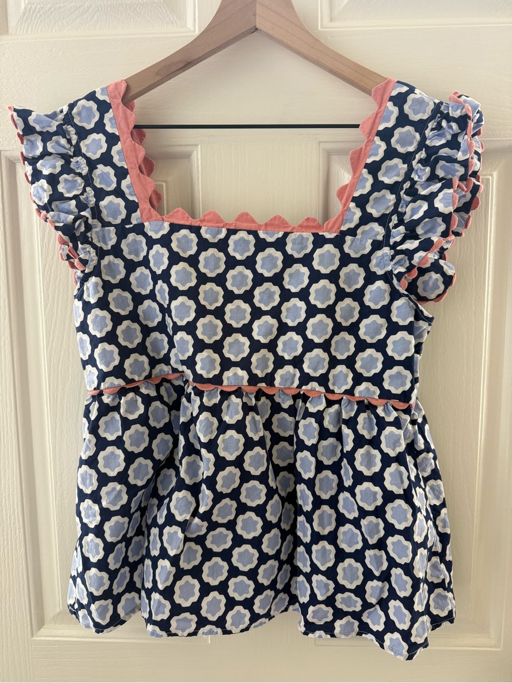 Printfresh Navy Blue and Light Blue Floral Short Sleeve Top with Coral Trim